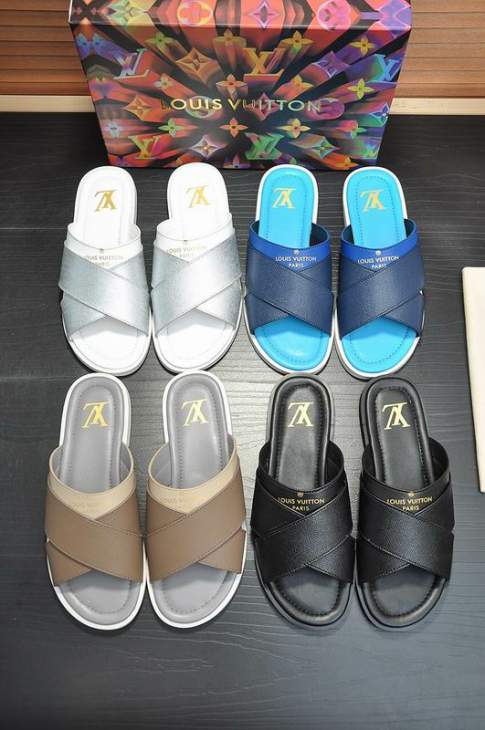 Picture of Louis Vuitton Slippers _SKULVsz38-45mnf06201256